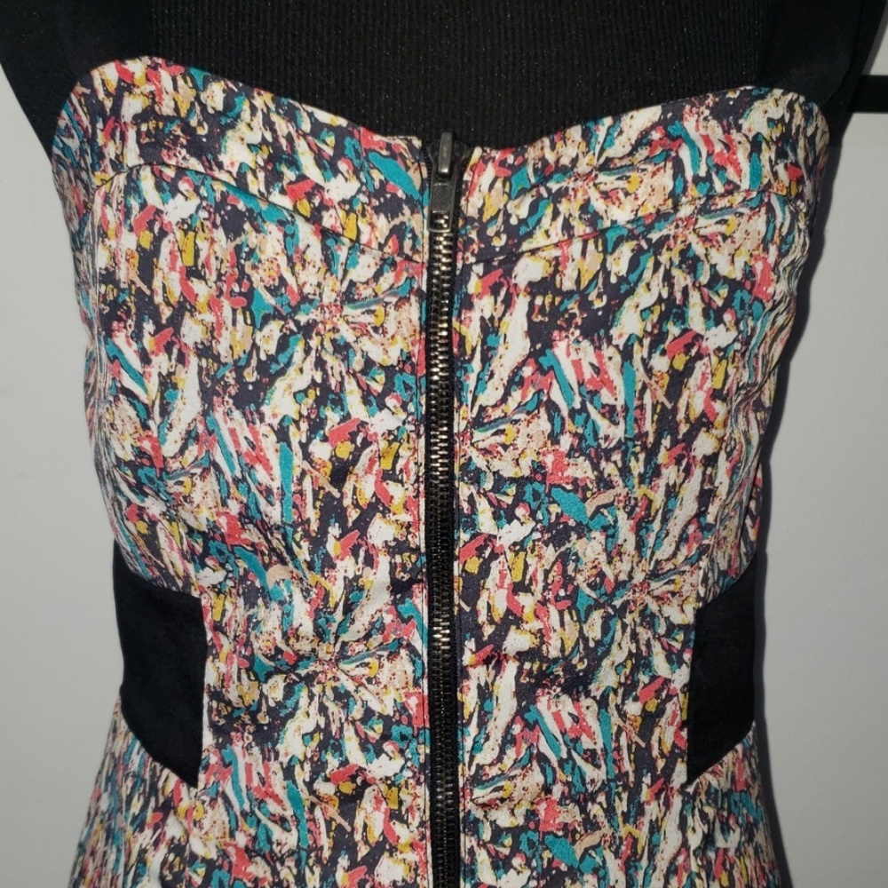 Dress - Picture 2 of 5
